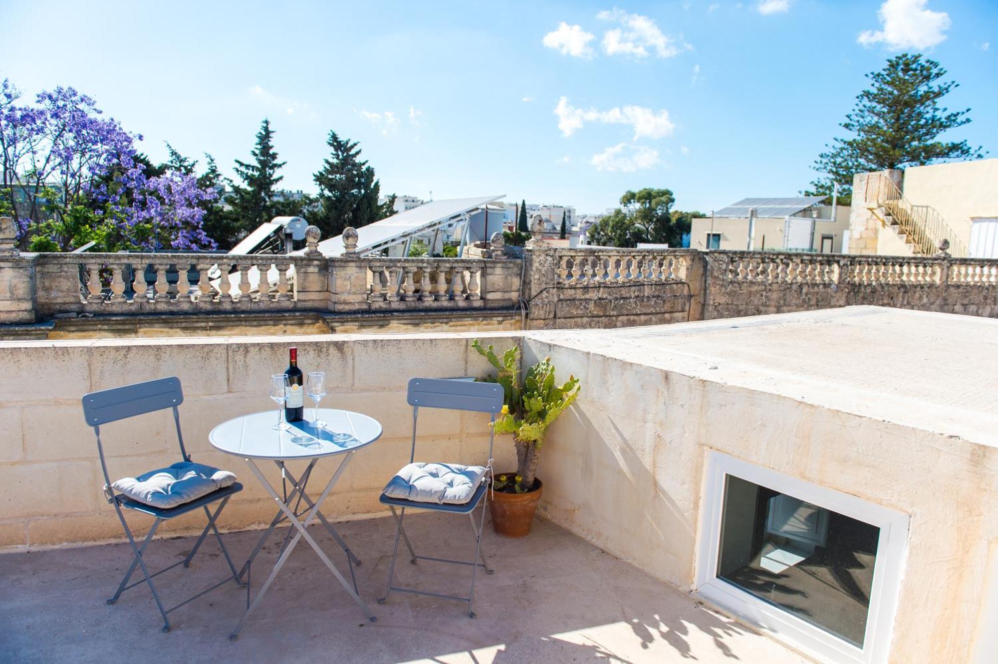 San Anton Suites Attard Zewnętrze zdjęcie